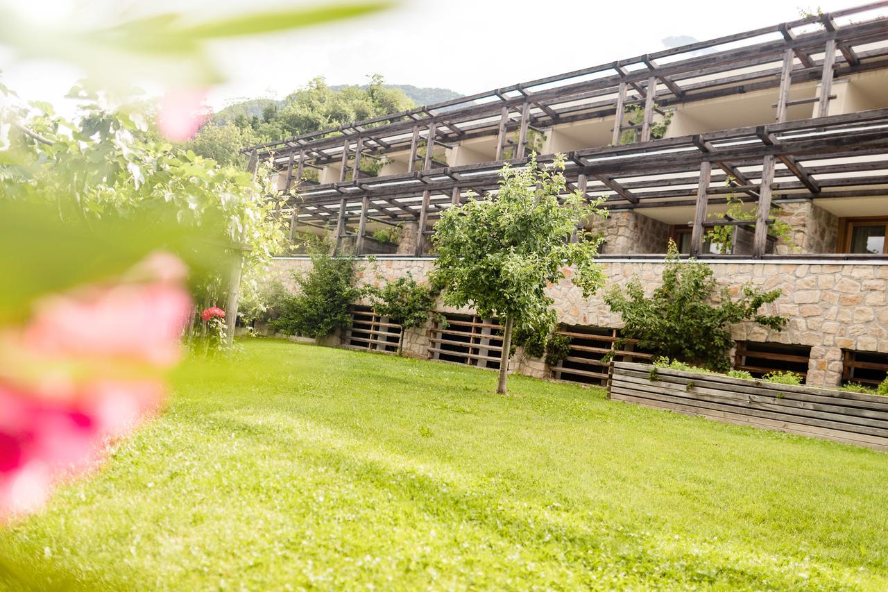 Hotel Hasslhof Caldaro Buitenkant foto